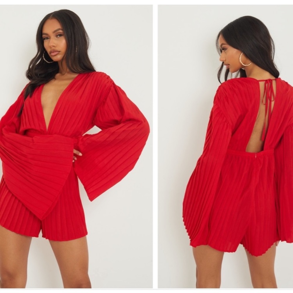 NWT Prettylittlething Romper pleated bell sleeve, Red, US 10 pretty little thing